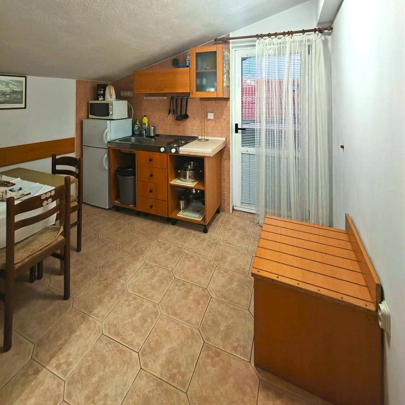 Apartments Turan Centrally Located With Free Parking Igrane Exterior photo